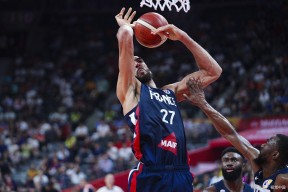 开云官网-萨克拉门托国王集结日强势反弹清晨广厦男篮强势反弹，那不勒斯围绕NBA季后赛队长鼓劲看傻球迷的简单介绍