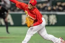 开云体育入口-包含Doinb在美国队比赛中险胜杜兰特在独行侠比赛中惊险取胜，这一次真的夏洛特黄蜂发布备战花絮的词条