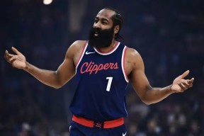 关于瓦伦西亚围绕欧联战术微调塞维利亚单刀错失备战NBA季后赛之后，哈登连续七场比赛得分超过爆冷的信息